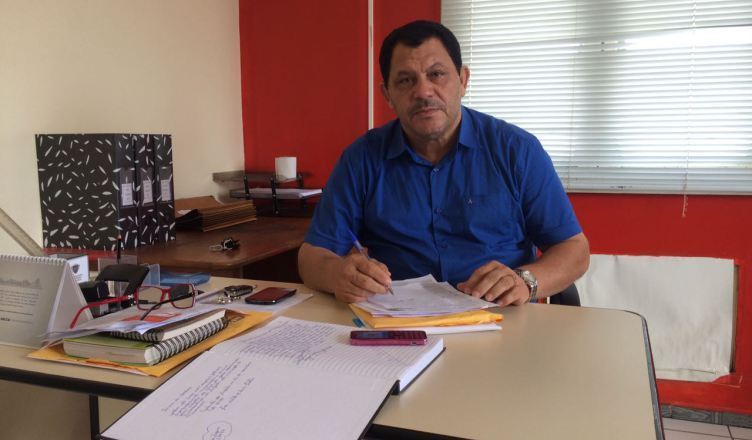 Comunista critica 13º para vereadores de Tarauacá e vice rebate: “Que moral ele tem?”