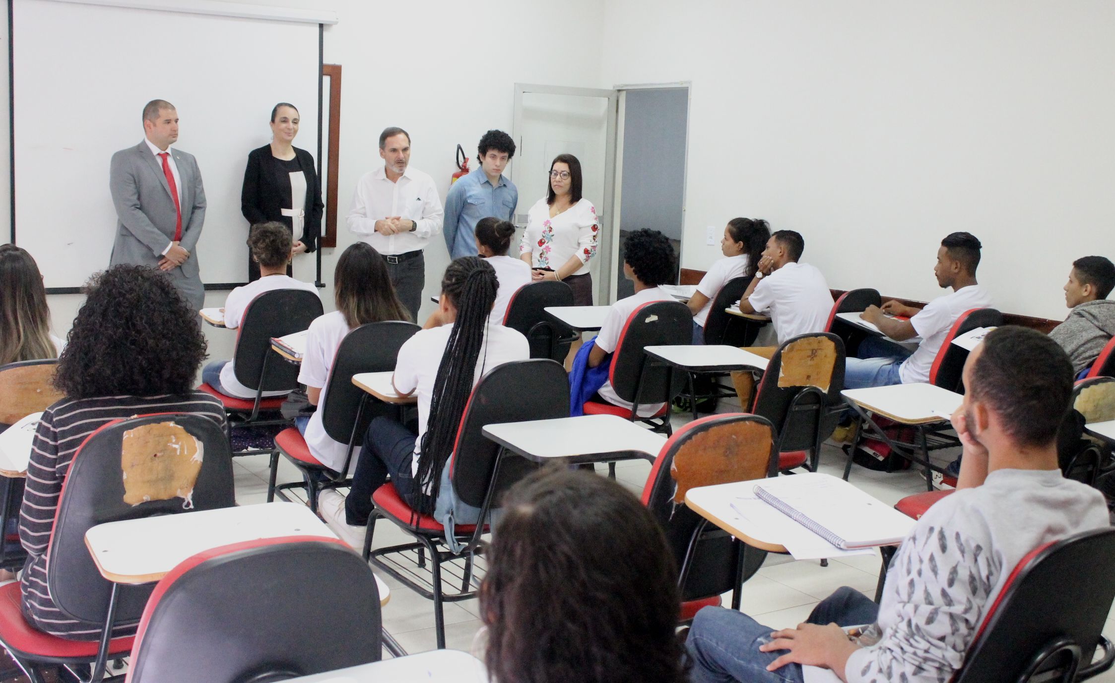 SENAI/AC qualifica adolescentes em situação de vulnerabilidade social