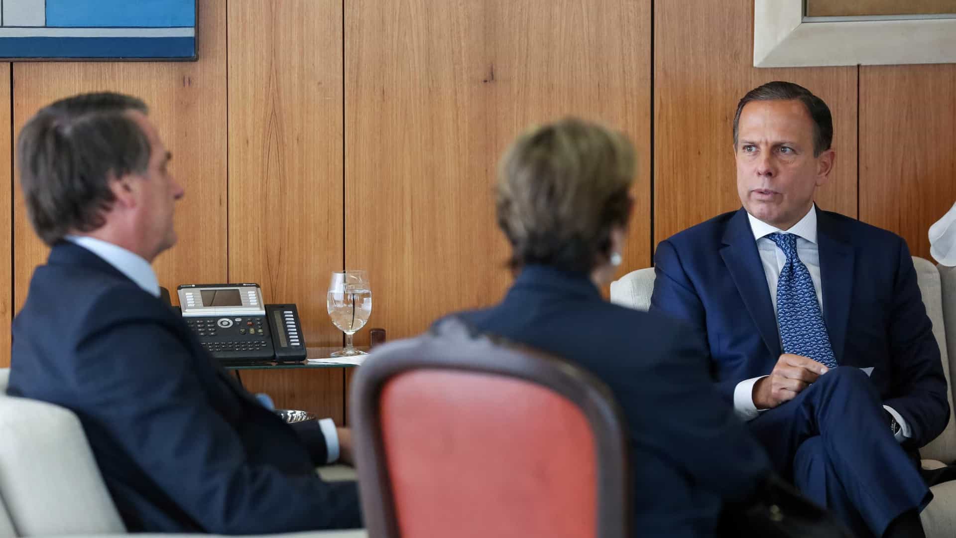 Bolsonaro provoca Doria e fala em 2022