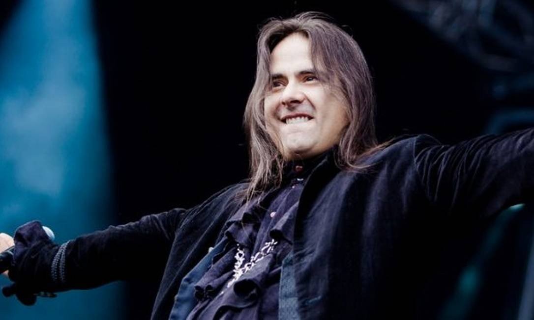 Morre André Matos, ex-vocalista e fundador do Angra, aos 47 anos