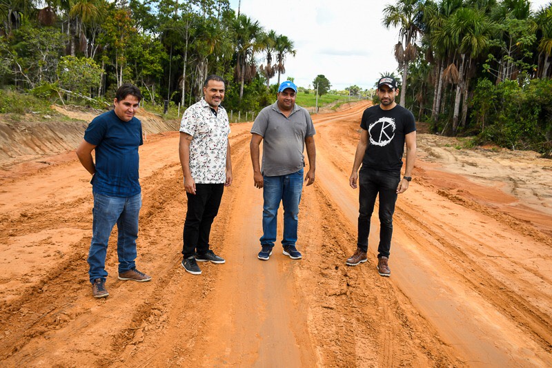 Prefeito monitora andamento de obras em Cruzeiro do Sul