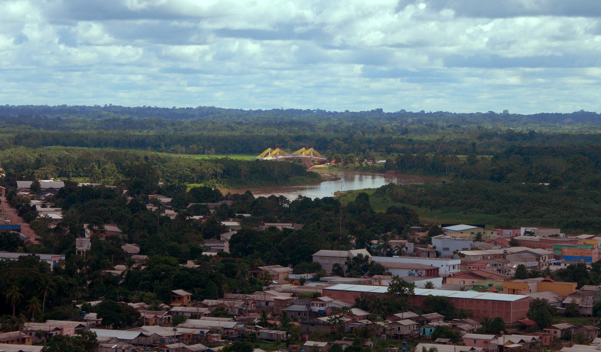 Tarauacá: prefeitura pede para moradores não fazerem buracos