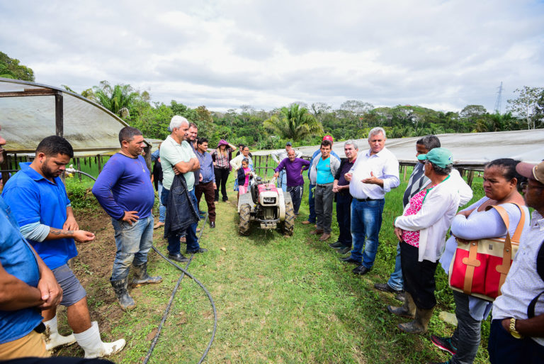 Prefeitura promove intercâmbio entre produtores para estimular agricultura familiar