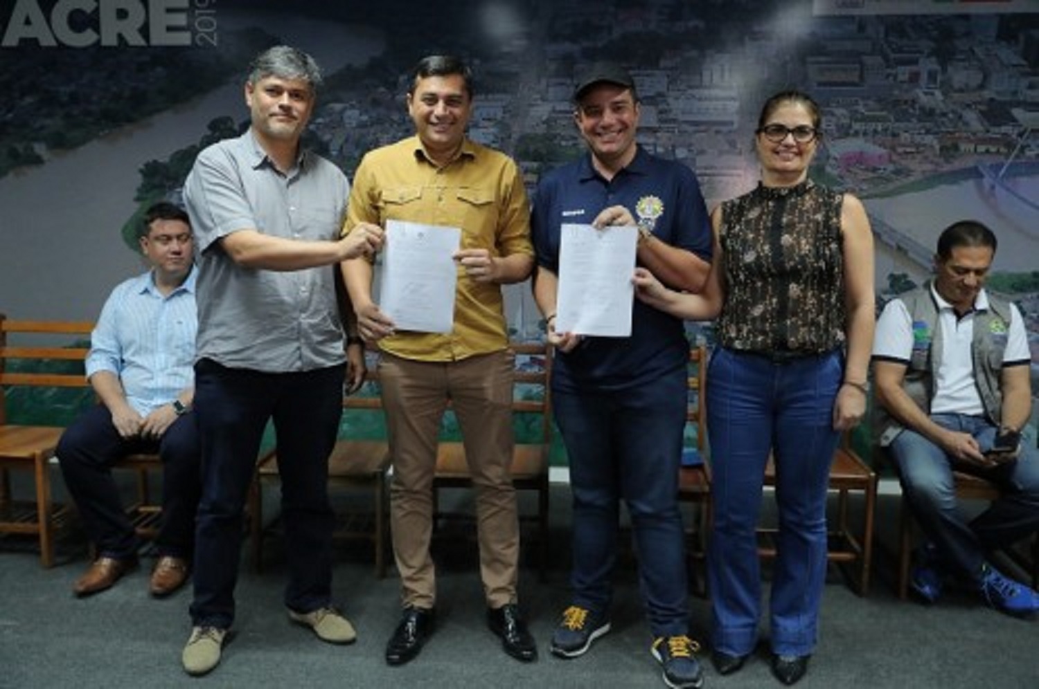 Em reportagem, Governo do Amazonas aclama Acre e celebra parcerias