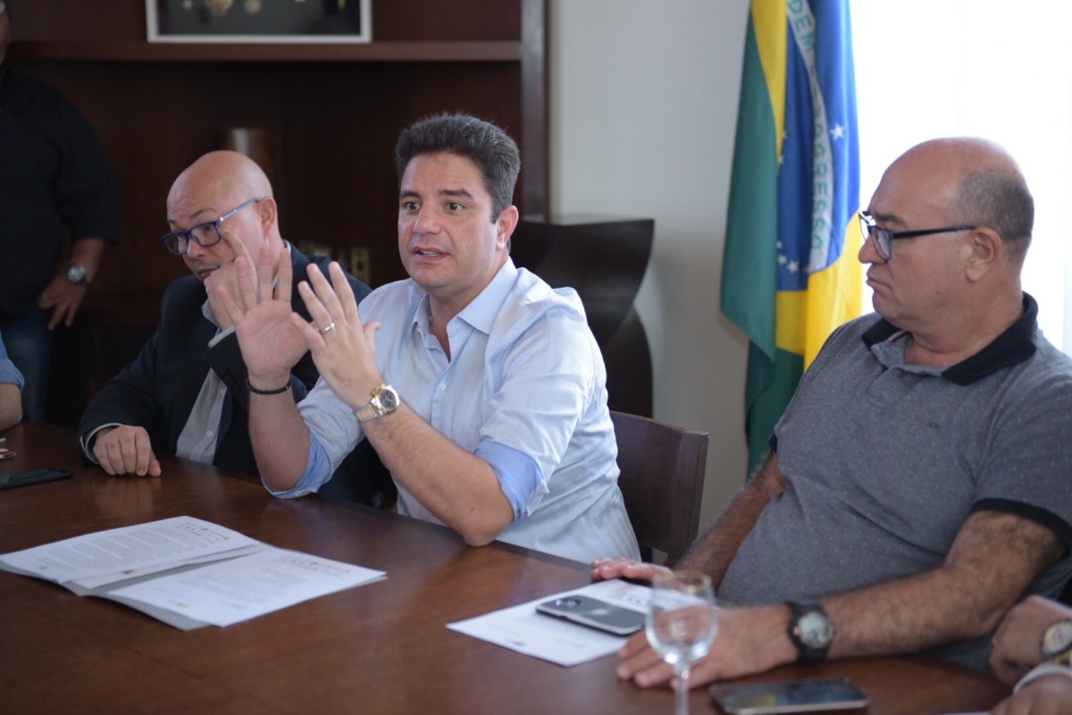 Gladson afirma que chegou o momento do Acre iniciar relações comerciais com os países andinos e asiáticos