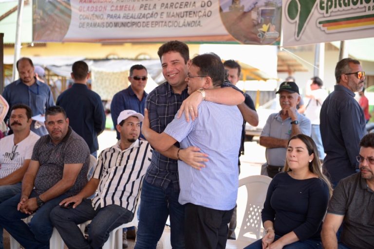 Gladson lança nova etapa do Ramais do Acre na fronteira