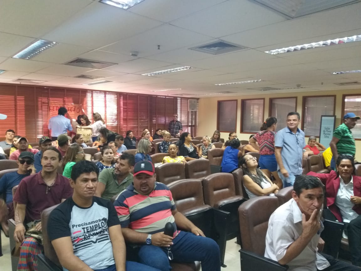 Servidores da Aleac reclamam que há seis anos estão sem reposição salarial