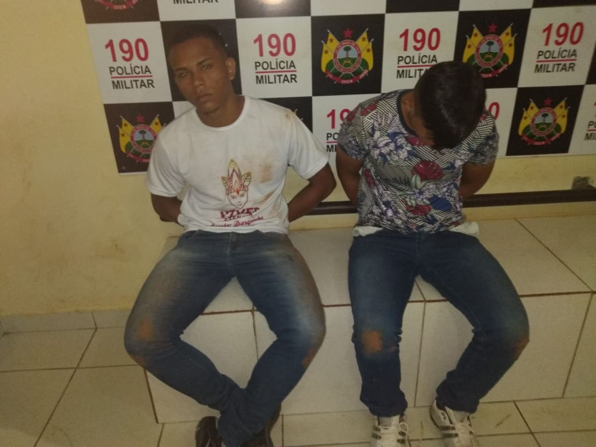 Dupla rouba carro e moto e são presos na BR-364