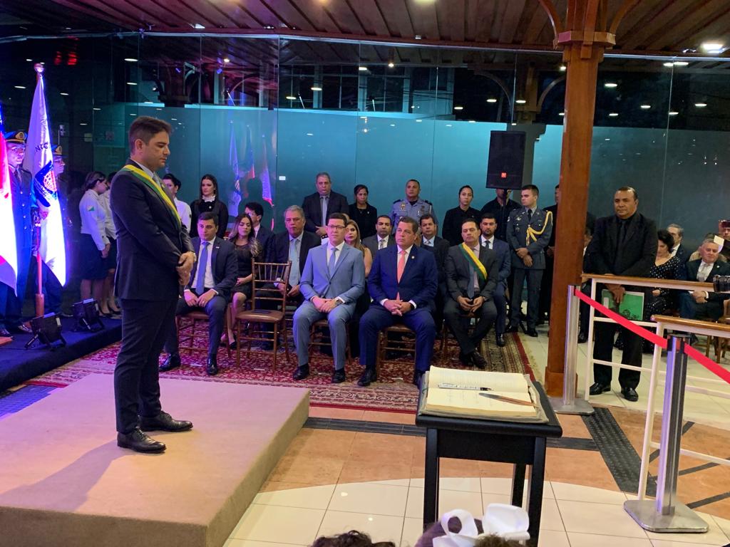 Com homenagens a governadores, Gladson fortalece laços com RO e AM