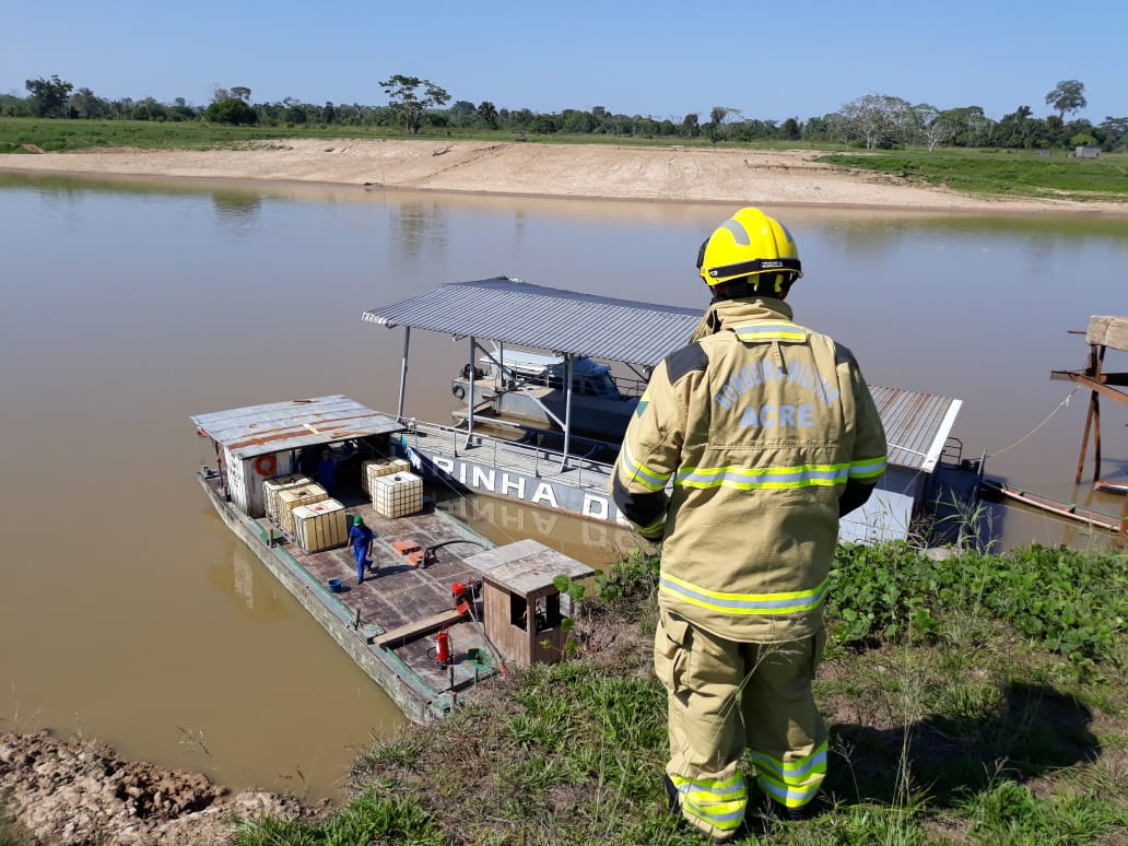 Corpo de Bombeiros fiscaliza pontões de abastecimento no interior do Acre
