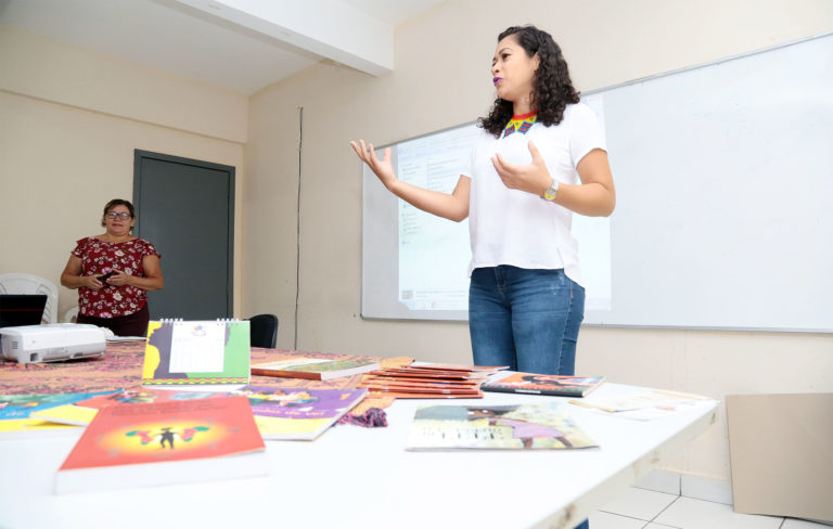 PL pode que tornar obrigatório tratamento da voz aos professores da rede pública
