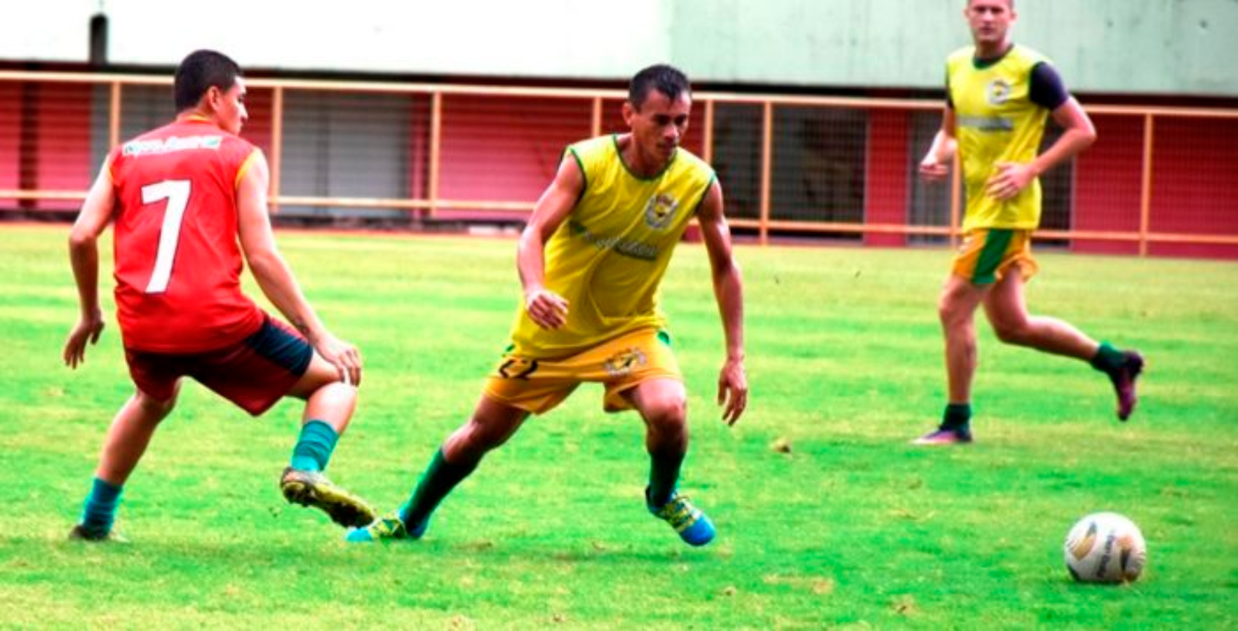 Pressionado por classificação, Galvez recebe o União