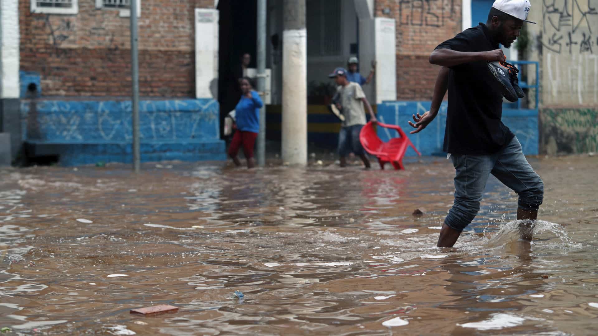 Fortes chuvas na região Metropolitana deixam cinco mortos em Pernambuco