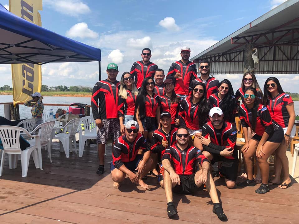Cerca e 40 pessoas participam de campeonato de slalom