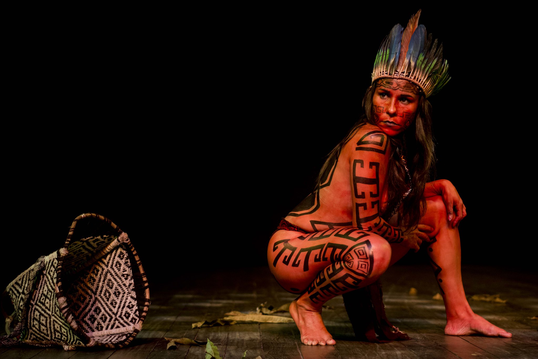 Companhia de teatro do Acre leva tradição indígena para festival do Equador