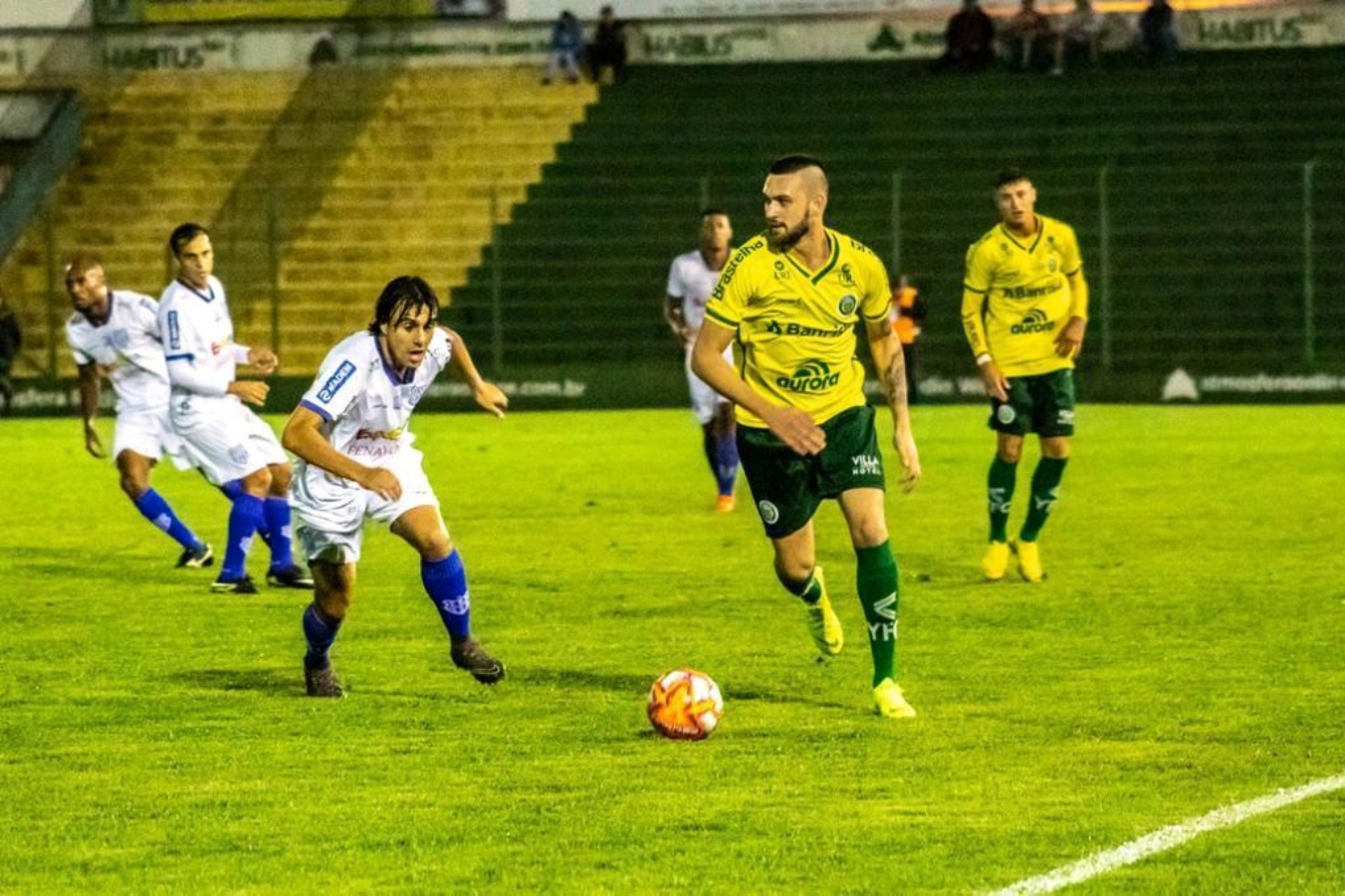 Atlético Acreano vence Ypiranga (AM) por 2 a 1