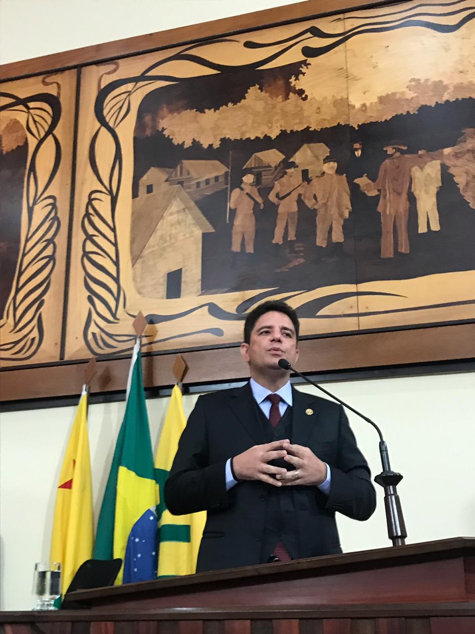 Gladson assina convênio para retomar obras INTO e anuncia inauguração para dezembro