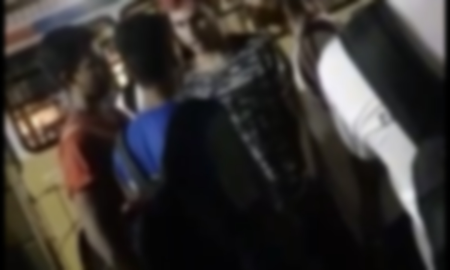Vídeo mostra briga entre adolescentes no Terminal Urbano
