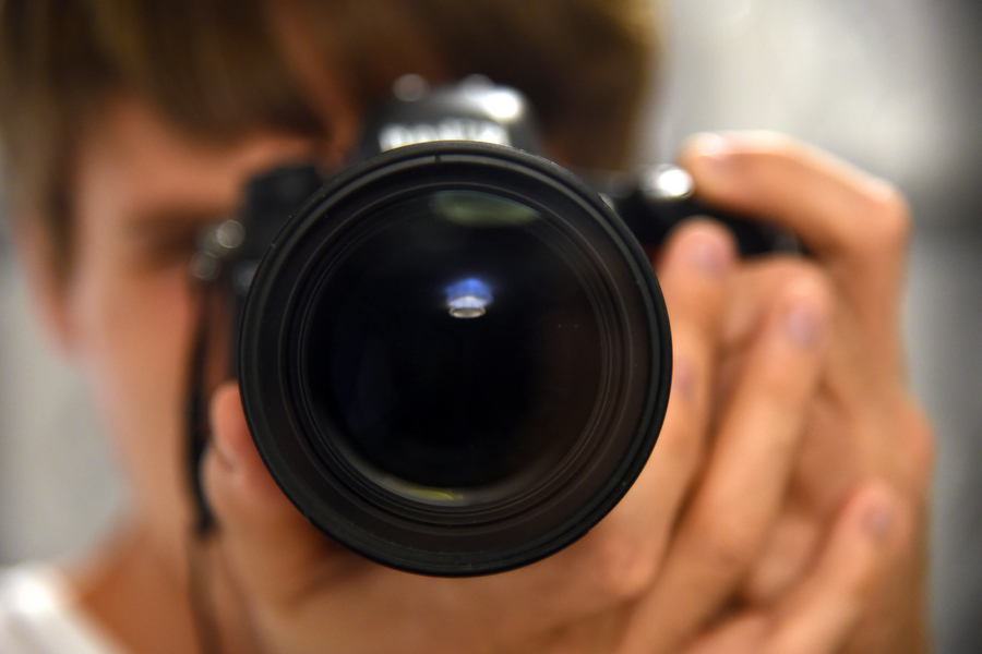 Dia Mundial da Fotografia: fotógrafo retrata cotidiano das mulheres do Quilombo Kaonge