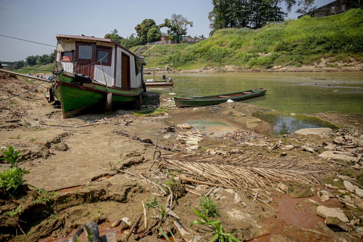 Nível do rio Acre baixa e Depasa alerta para importância do consumo consciente