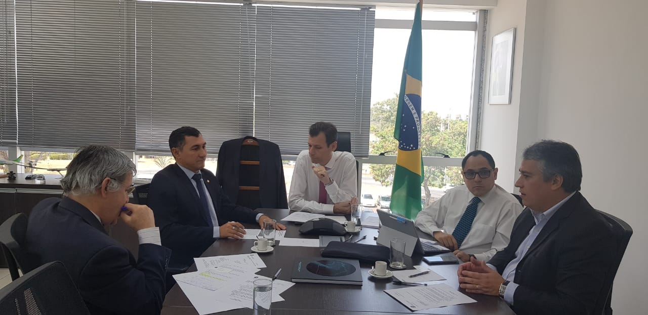 Jesus Sérgio solicita liberação de recursos do Fundo Nacional de Aviação para municípios