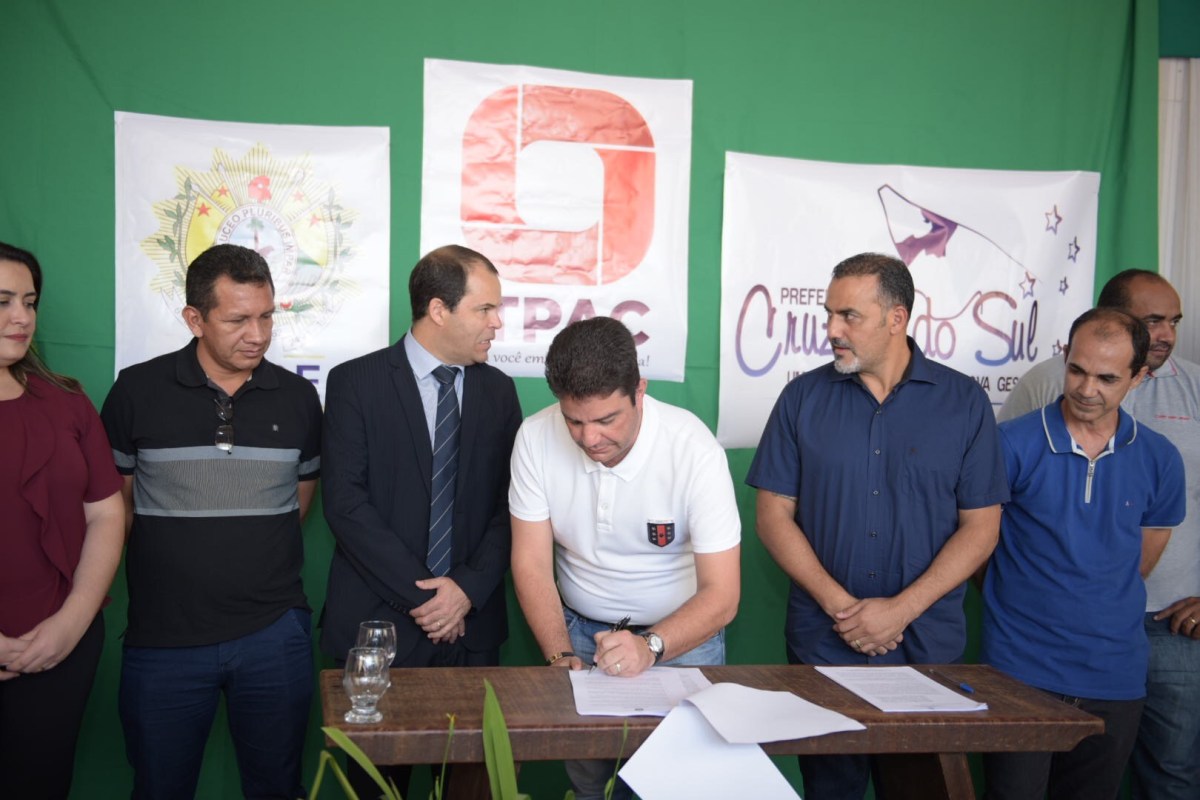 Governo firma termo de cooperação para estágios de futuros estudantes de Medicina no Juruá
