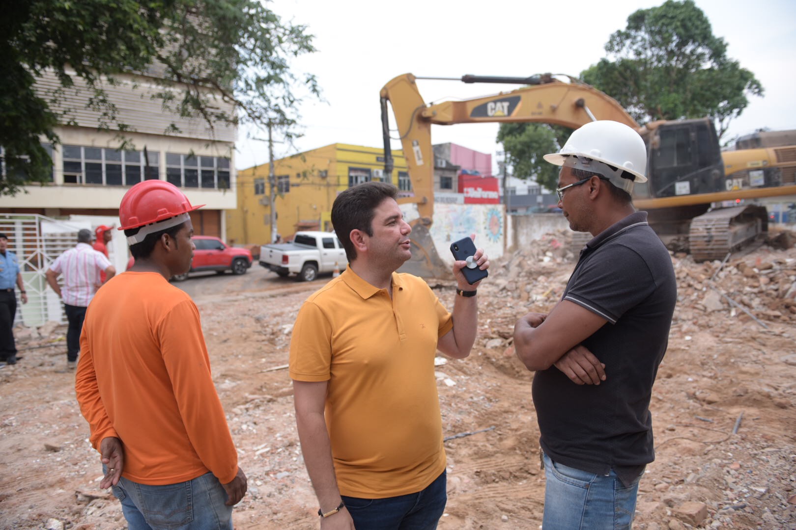 Gladson vistoria segunda fase de obras do Pronto Socorro de Rio Branco