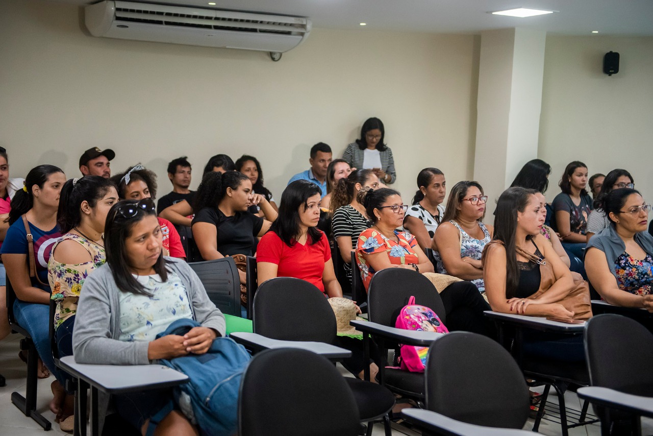 Neri esclarece critérios para o cadastro de reserva de professores do concurso de 2016