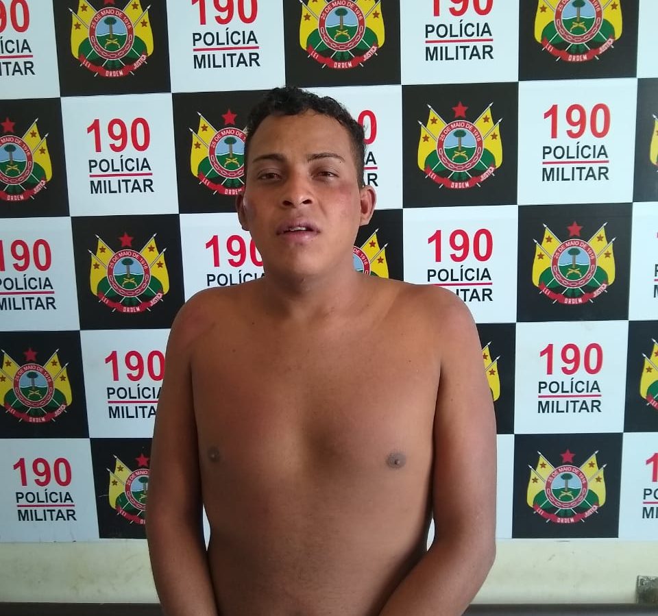 Foragido da justiça rouba moto, causa acidente, tenta fugir, mas é preso em seguida