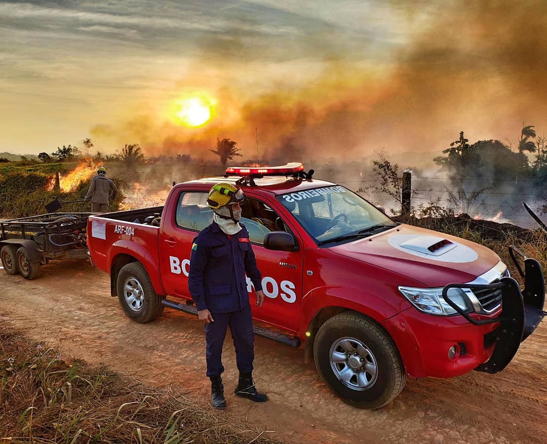 Com quase 400 casos de incêndios em 48h, Corpo de Bombeiros vai reforçar equipes