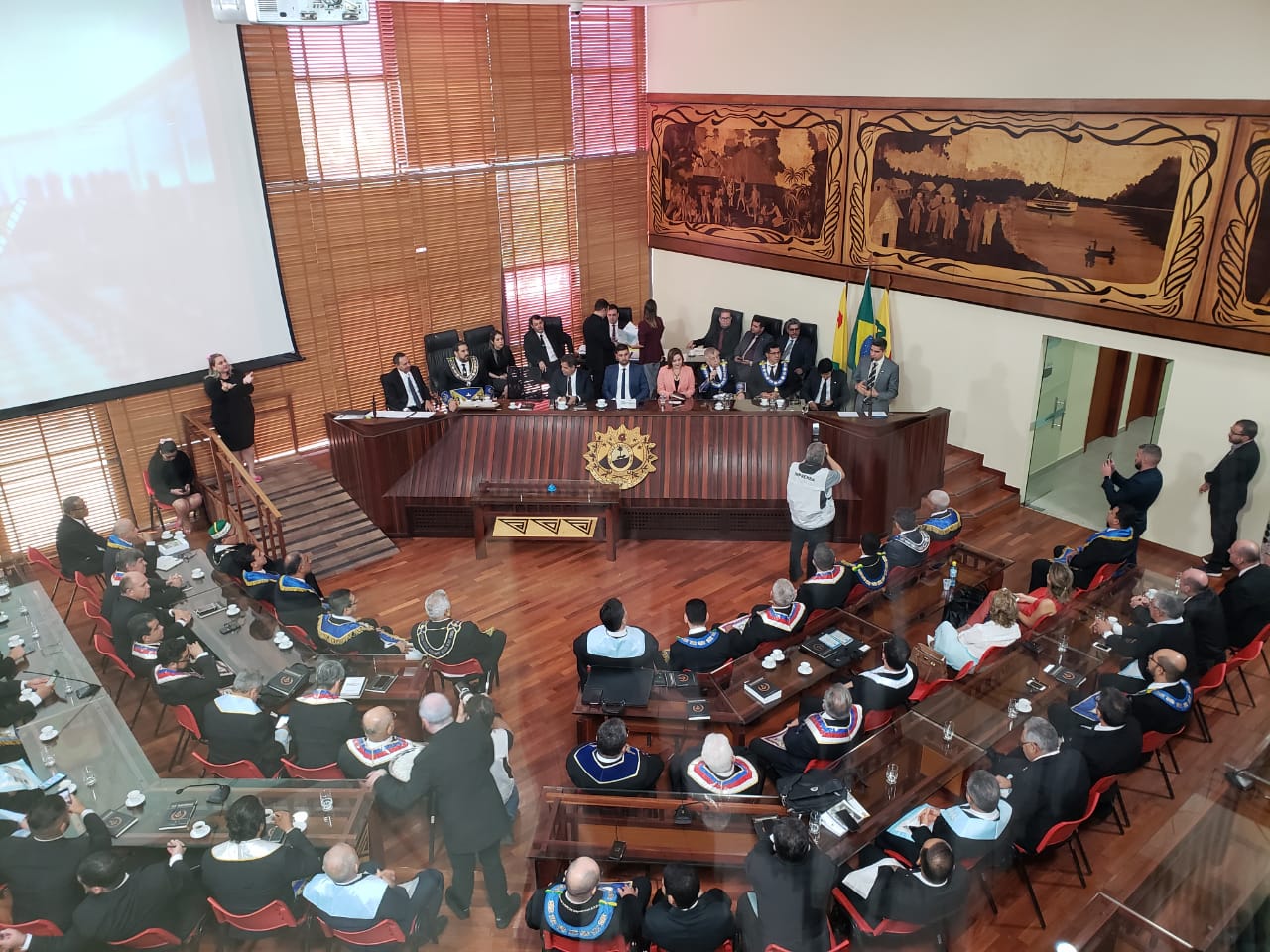 Deputados realizam sessão solene em homenagem ao Dia do Maçom