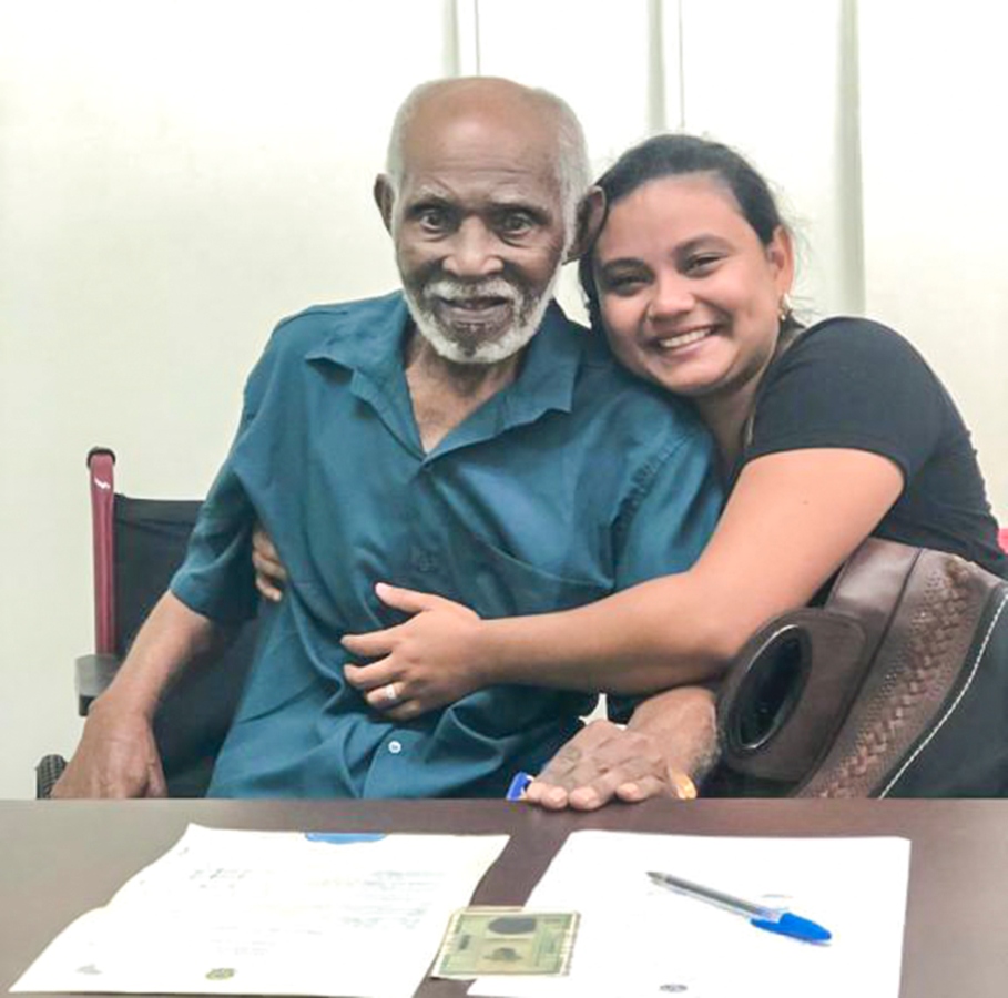 Depois de 26 anos, filha consegue ser registrada pelo pai: “Ele é tudo que eu tenho”