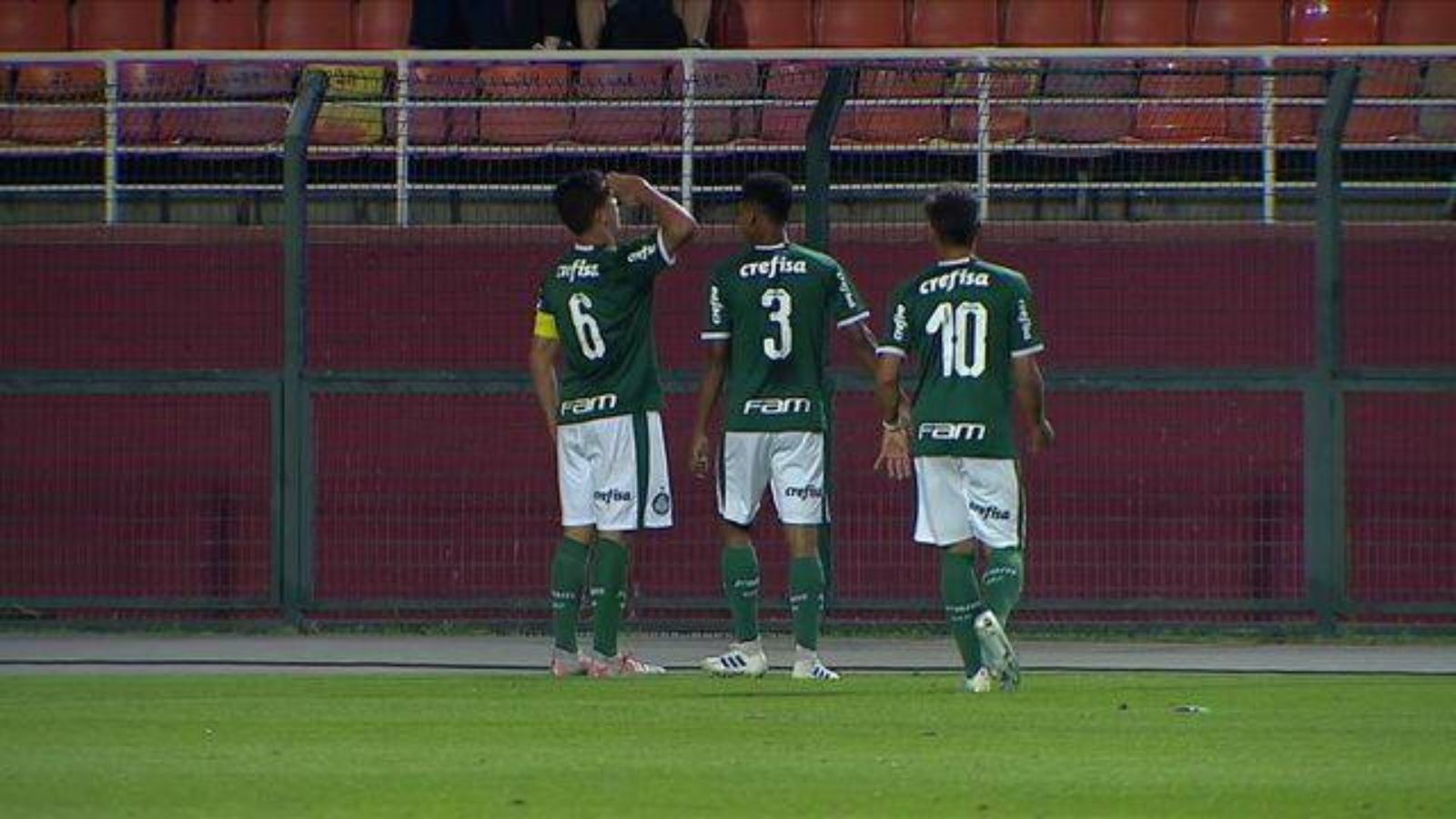 Palmeiras goleia o Fluminense por 6 a 1 e abre vantagem na semifinal da sub-17