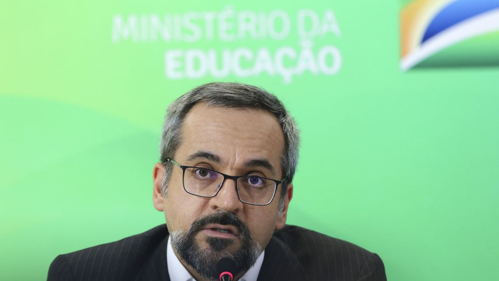 Ministério da Educação anuncia descontingenciamento de gastos