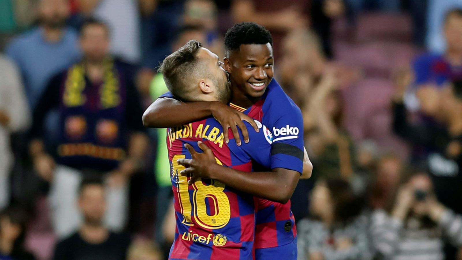 Site revela por que Dani Alves não jogou com Cristiano Ronaldo na Juventus