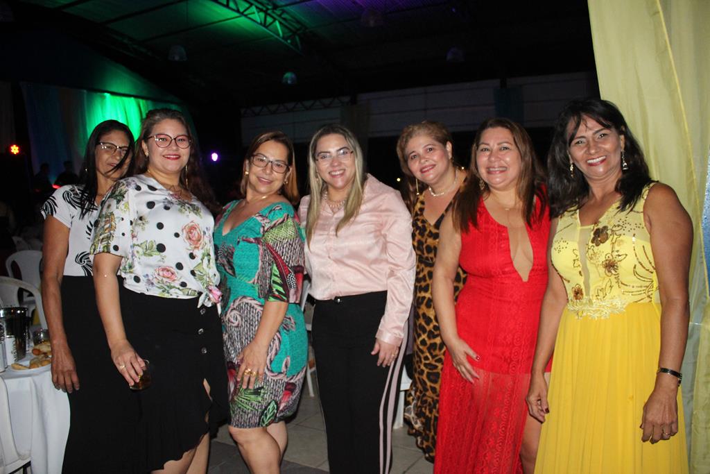 Confira os registros do Baile ‘Amigos de Sena’, que agitou o Vale do Iaco