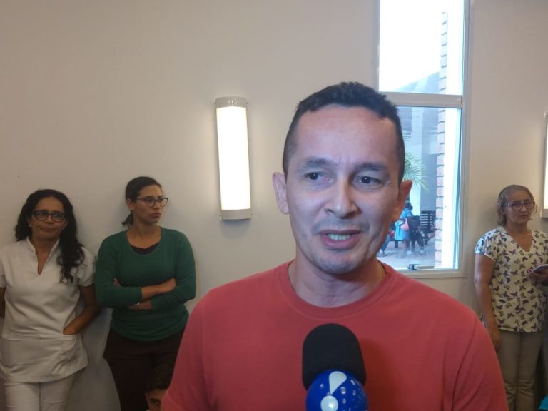 Trabalhadores da saúde decidem sobre greve geral nesta segunda-feira