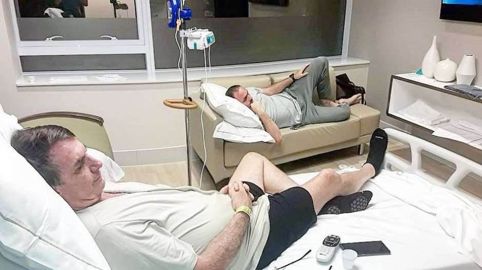 Médicos adotam alimentação cremosa na dieta de Bolsonaro
