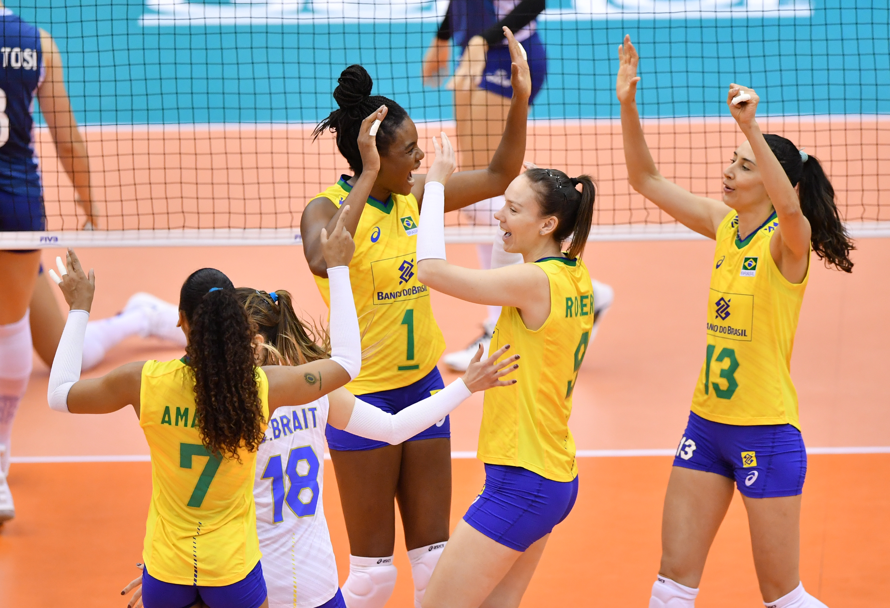 Brasil vence Quênia em quarta rodada da Copa do Mundo de Vôlei