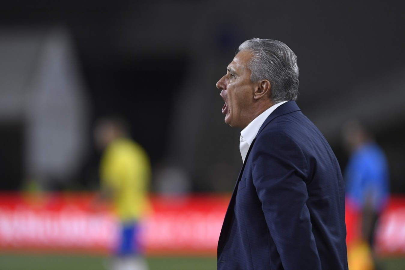 Tite lamenta derrota do Brasil para Peru, mas critica gramado em Los Angeles