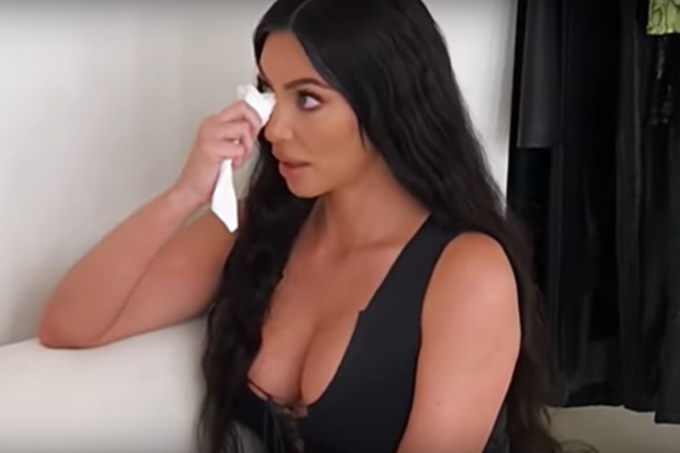Kim Kardashian chora na TV ao receber diagnóstico de lúpus