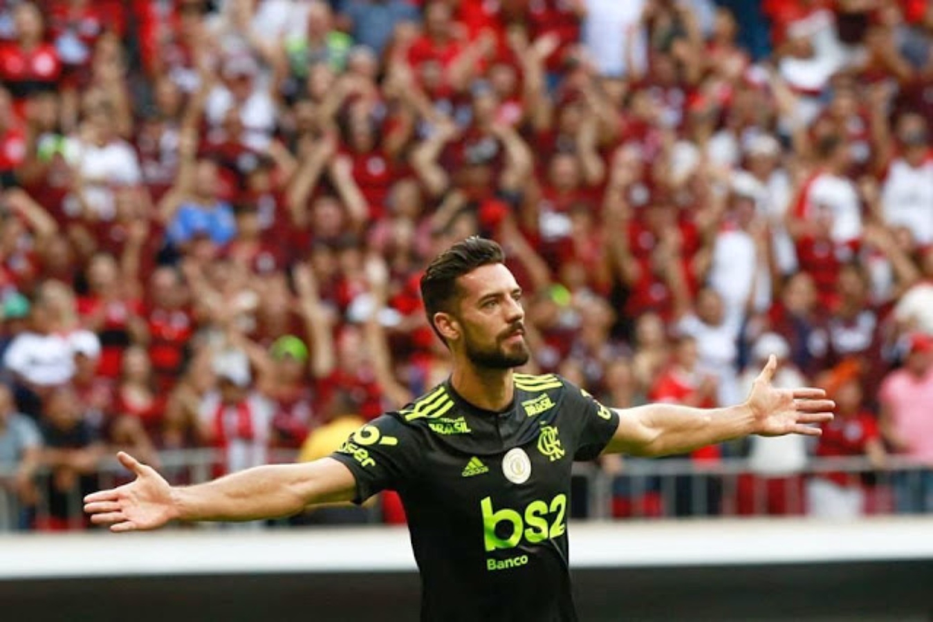 Flamengo vence Avaí e segue líder do Campeonato Brasileiro
