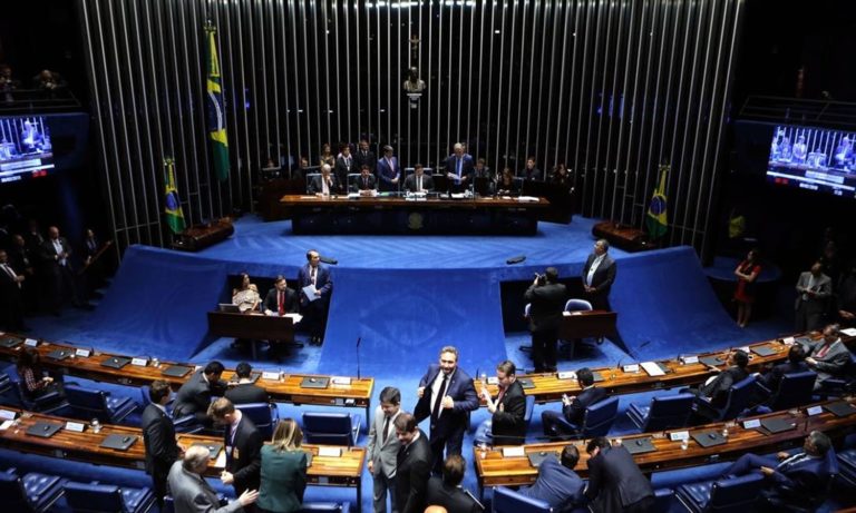 Senadores querem taxar grandes fortunas para ampliar auxílio emergencial