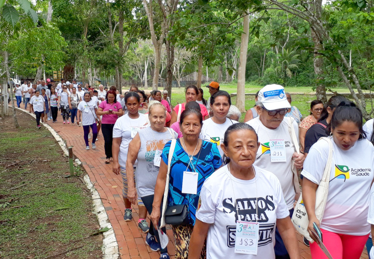 “Uma benção na minha vida”, diz idosa que participou da 3ª caminhada do idoso na capital