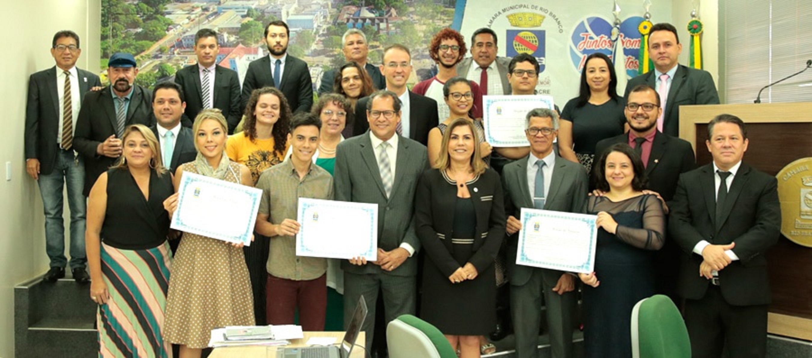 Ufac recebe homenagem da Câmara Municipal por nota máxima no Enade