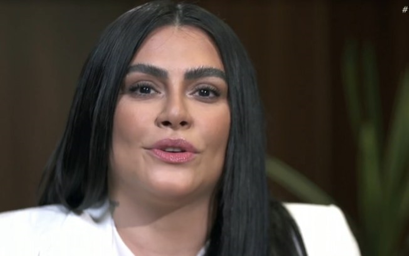 Com 20 kg a mais, Cleo fala de ataques que vem sofrendo nas redes sociais