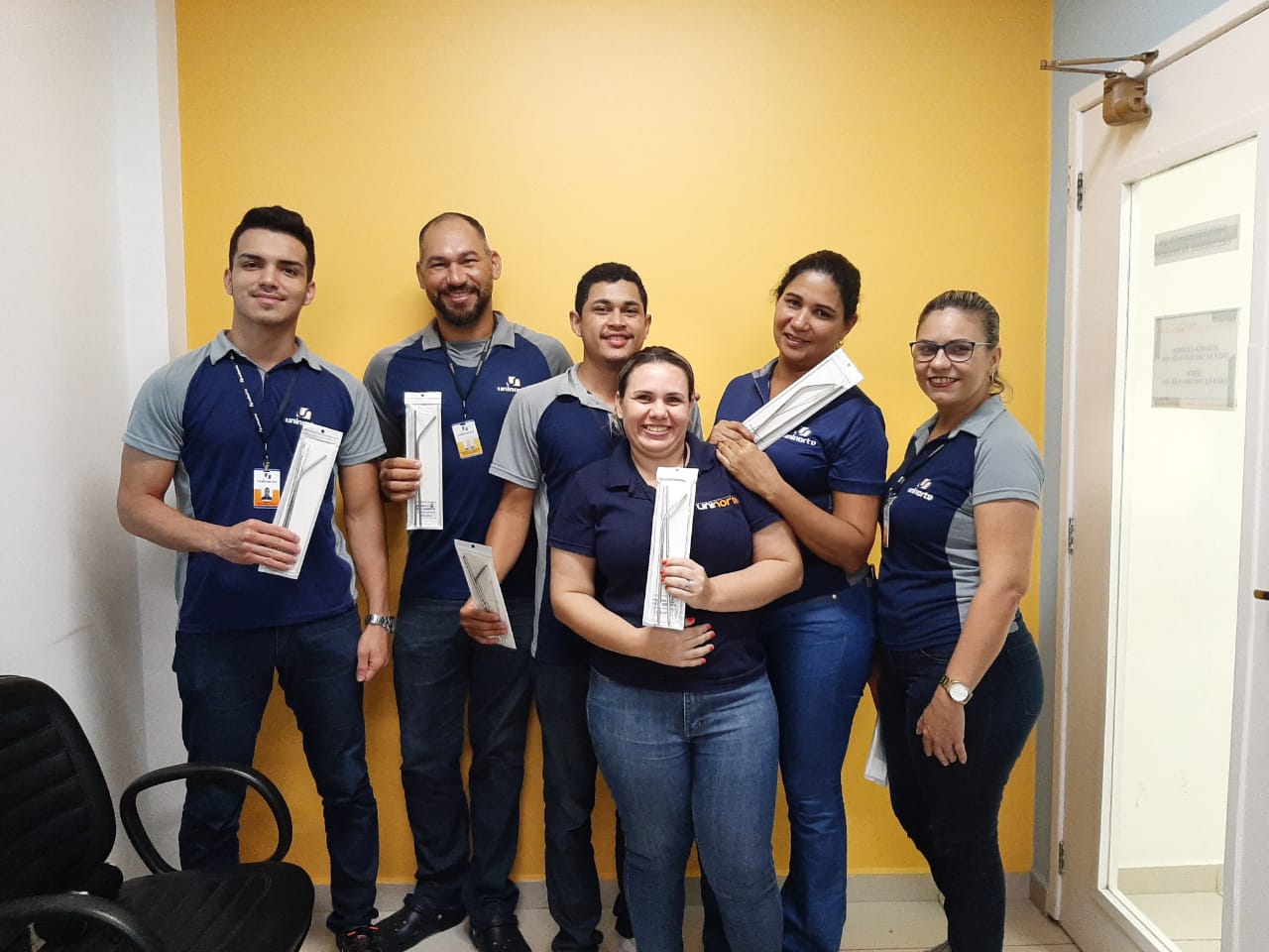 Centro Universitário Uninorte distribui canudos de metal a colaboradores