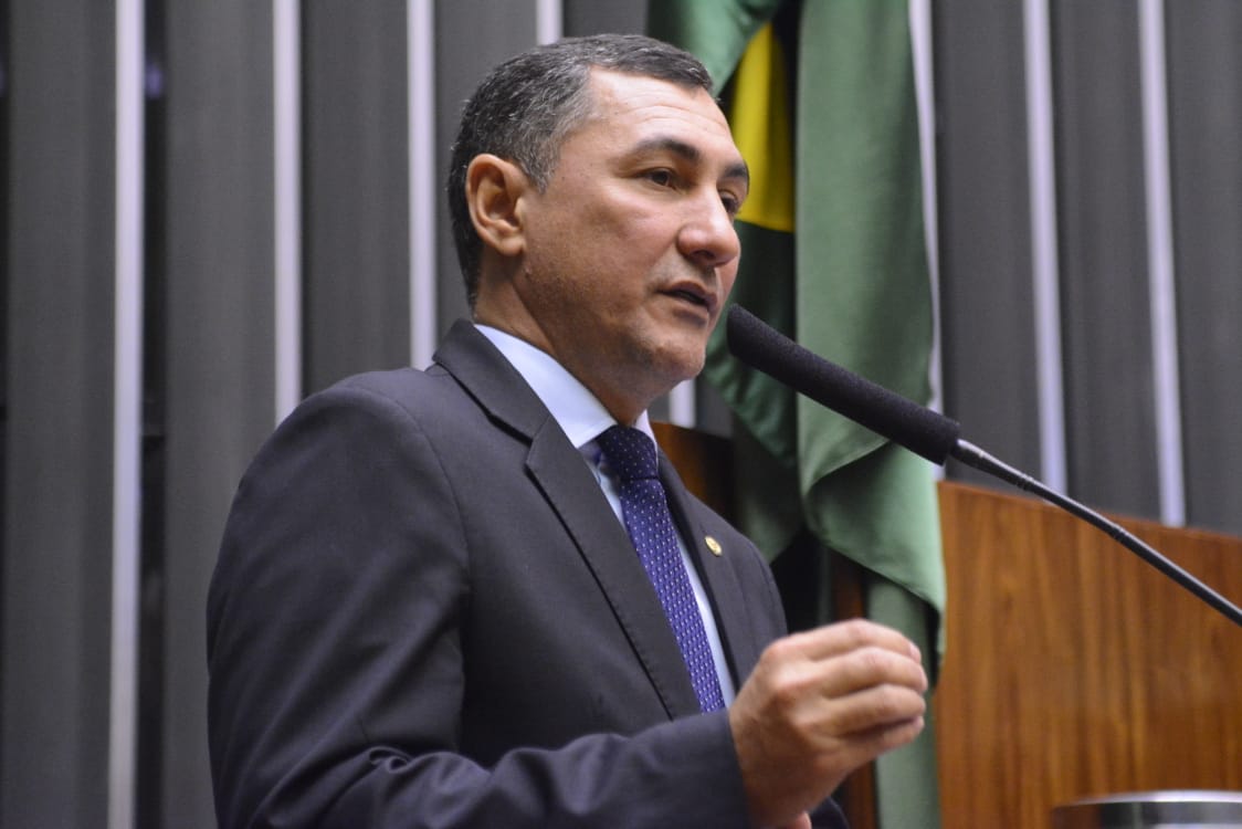 Jesus Sérgio consegue liberação de mais de R$ 4 milhões para municípios