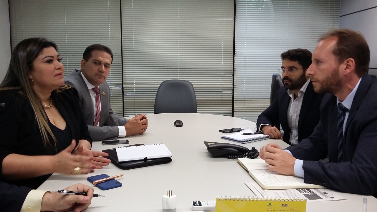 Estado busca renegociação de dívidas na Secretaria do Tesouro Nacional