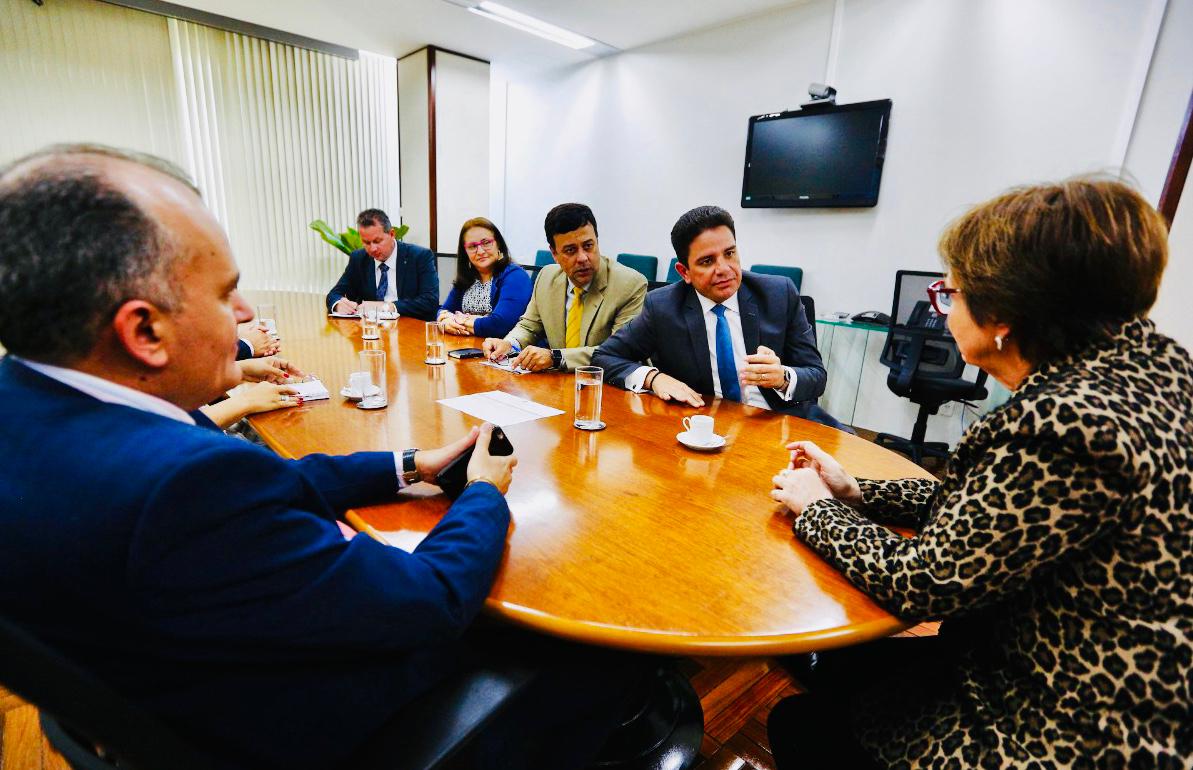 Gladson leva ao Ministério da Agricultura ações do Acre no combate à febre aftosa
